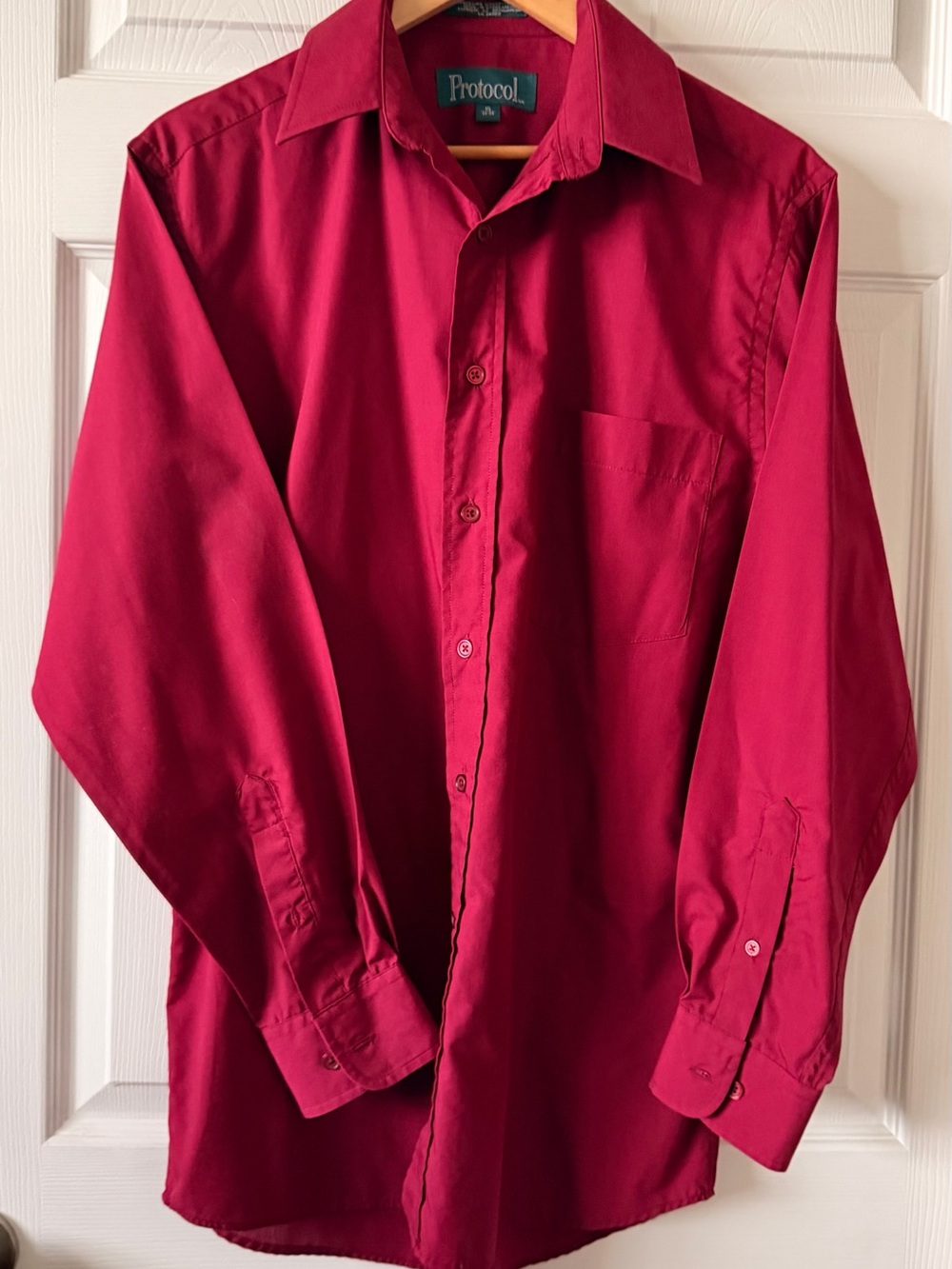 Men's Deep Red Long-Sleeve Dress Shirt